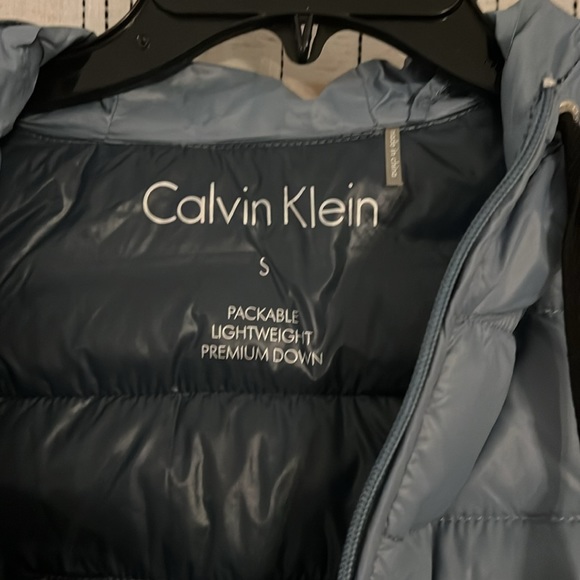 Calvin Klein, lightweight down jacket, light blue, Size: Small - Picture 3 of 3
